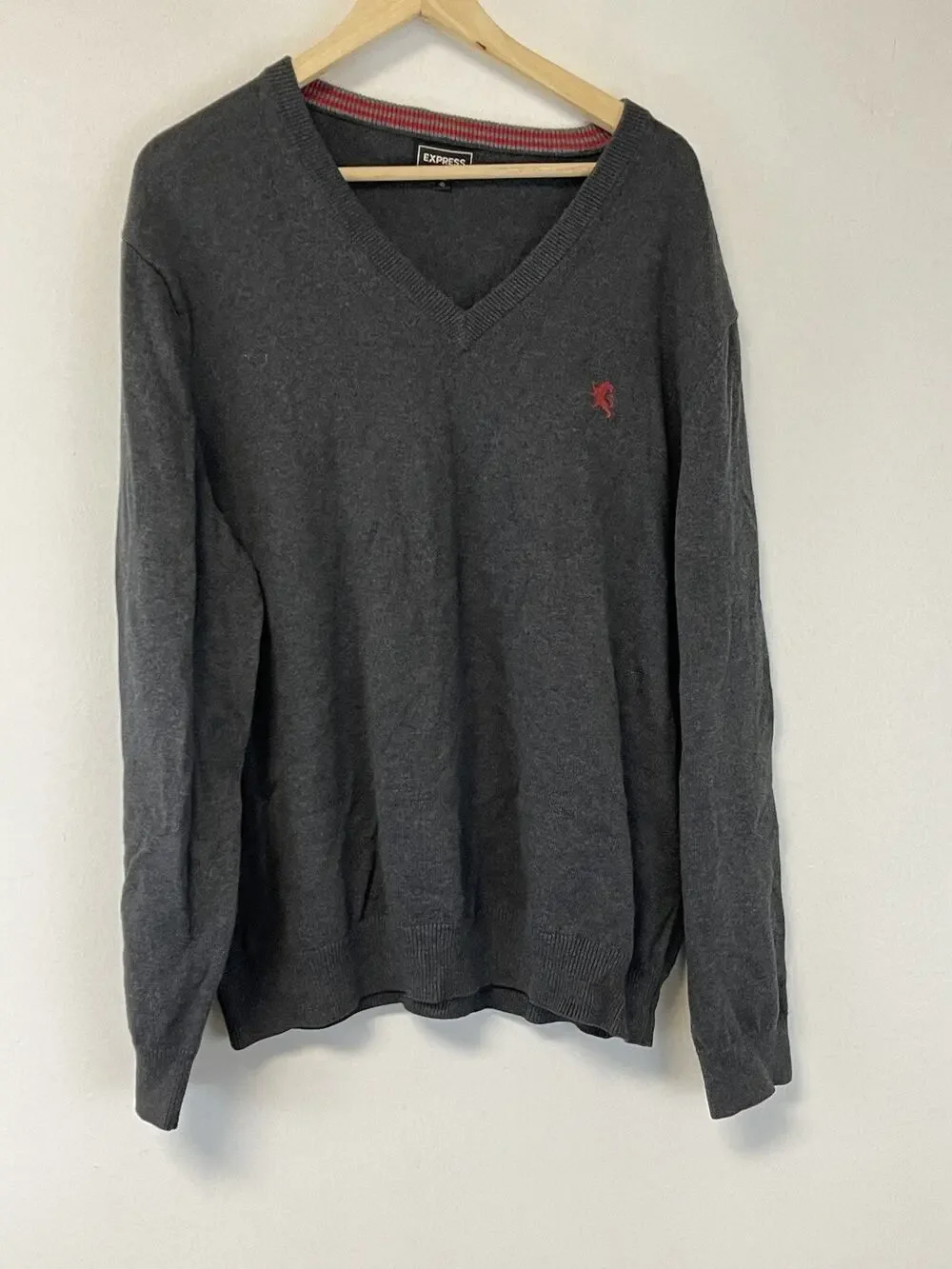 Express Sweater Mens Extra Large Light Knit Long Sleeve Dark Gray V Neck N293